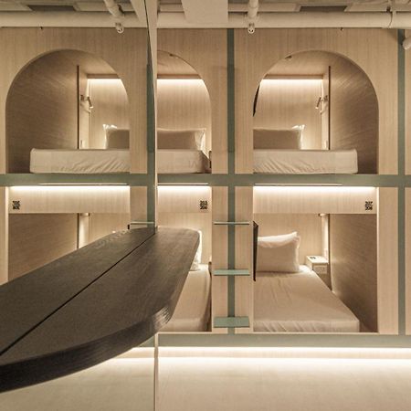 Jyu Capsule Hotel Singapore Bagian luar foto